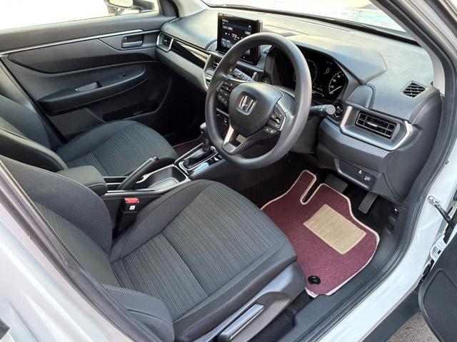 WR-V X メーカー保証継承 禁煙車 ナビ装着用スペシャルパッケージ バックモニター LEDヘッド ホンダセンシング スマートキー×2 フロアマット 車検R7年10月まで(11枚目)