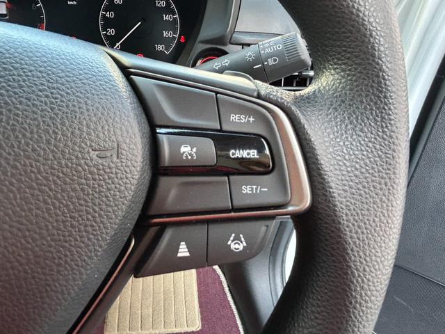 WR-V X メーカー保証継承 禁煙車 ナビ装着用スペシャルパッケージ バックモニター LEDヘッド ホンダセンシング スマートキー×2 フロアマット 車検R7年10月まで(24枚目)