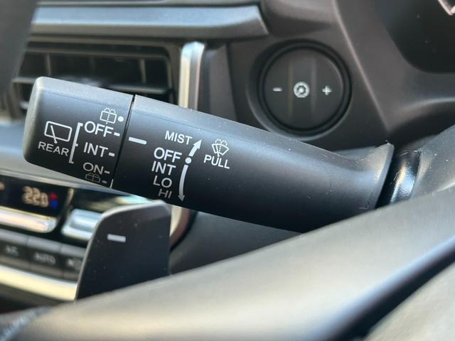 WR-V X メーカー保証継承 禁煙車 ナビ装着用スペシャルパッケージ バックモニター LEDヘッド ホンダセンシング スマートキー×2 フロアマット 車検R7年10月まで(25枚目)