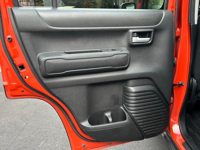 フレアクロスオーバー ハイブリッドＸＳ　アップル１年保証付　ワンオーナー　禁煙車　純正８インチナビ　フルセエグＴＶ　ＵＳＢソケット　ＬＥＤヘッドライト　ＬＥＤフォグ　全方位カメラ　ＥＴＣ　２トーンカラー　セーフティーパッケージ（35枚目）