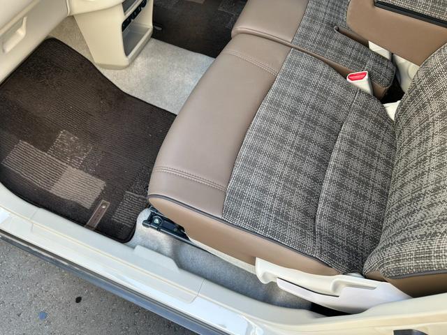 アルトラパンＬＣ Ｘ　アップル１年保証付　ワンオーナー　禁煙車　シートヒーター　純正８インチナビ　フルセグＴＶ　全方位カメラ　ＥＴＣ　ブラウンルーフ　ＬＥＤヘッドライト　スマートキー　車検Ｒ９年９月まで　ハーフレザー（39枚目）