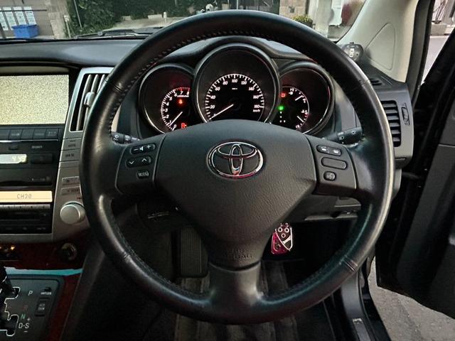 ハリアー ２４０Ｇ　Ｌパッケージ　ワンオーナー　禁煙車　ＨＩＤヘッドライト　メーカーナビ　バックモニター　ブラックレザーシート　ＥＴＣ　前席パワーシート　シートヒーター　コーナーセンサー　木目パネル　ドラレコ　ステアリングＳＷ（23枚目）