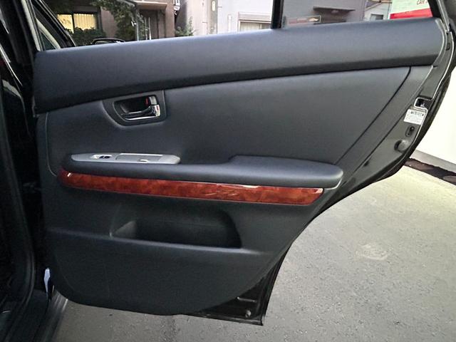 ハリアー ２４０Ｇ　Ｌパッケージ　ワンオーナー　禁煙車　ＨＩＤヘッドライト　メーカーナビ　バックモニター　ブラックレザーシート　ＥＴＣ　前席パワーシート　シートヒーター　コーナーセンサー　木目パネル　ドラレコ　ステアリングＳＷ（34枚目）