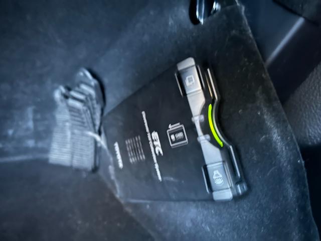 ハリアー ２４０Ｇ　Ｌパッケージ　ワンオーナー　禁煙車　ＨＩＤヘッドライト　メーカーナビ　バックモニター　ブラックレザーシート　ＥＴＣ　前席パワーシート　シートヒーター　コーナーセンサー　木目パネル　ドラレコ　ステアリングＳＷ（45枚目）