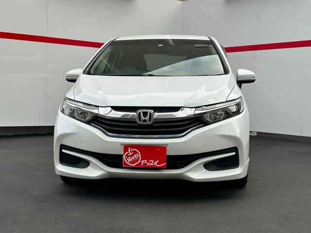 シャトル ハイブリッド　アップル１年保証付　車検整備付　禁煙車　社外ナビ　バックカメラ　ＥＴＣ　サイドバイザー　電格ミラー　取説　保証書　スペアキー（2枚目）