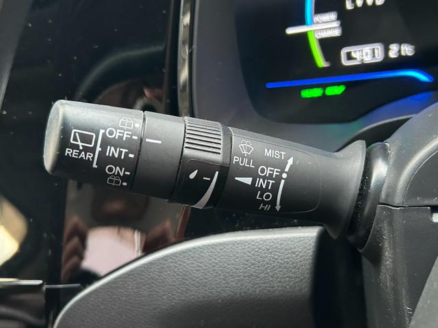 シャトル ハイブリッド　アップル１年保証付　車検整備付　禁煙車　社外ナビ　バックカメラ　ＥＴＣ　サイドバイザー　電格ミラー　取説　保証書　スペアキー（20枚目）