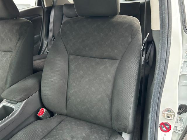 シャトル ハイブリッド　アップル１年保証付　車検整備付　禁煙車　社外ナビ　バックカメラ　ＥＴＣ　サイドバイザー　電格ミラー　取説　保証書　スペアキー（36枚目）