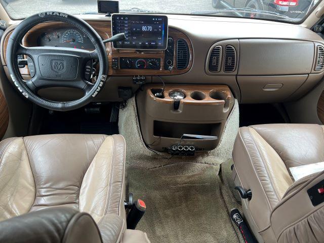 ダッジ・バン RAM1500ミディアム スタークラフト 新車並行証明書 3Dイルミネーション 10.1インチディスプレイオーディオBカメラRモニター4CPベージュレザー エクストラベット付電動3rdソファーベット(7枚目)