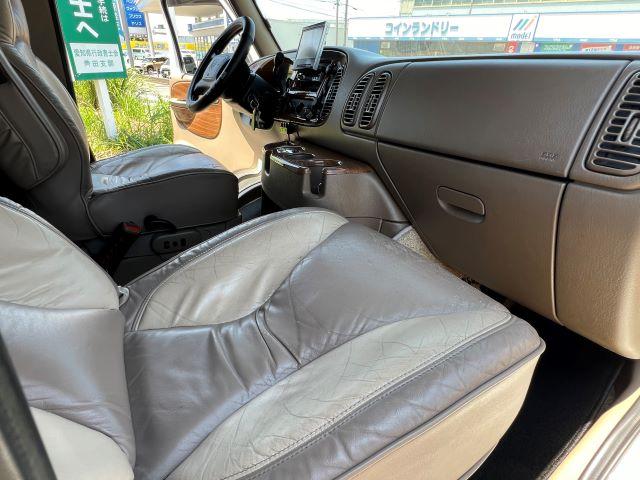 ダッジ・バン RAM1500ミディアム スタークラフト 新車並行証明書 3Dイルミネーション 10.1インチディスプレイオーディオBカメラRモニター4CPベージュレザー エクストラベット付電動3rdソファーベット(9枚目)