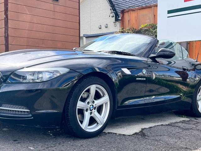 Ｚ４ ｓＤｒｉｖｅ２３ｉ　ブラックレザーＳ　パワーシート　シートヒーター　ＨＩＤ　電動オープン　スマートキー　プッシュスタート　令和７年１月オルタネーター、バッテリー交換　ソレノイドバルブ　カムシャフトセンサー交換済み（14枚目）