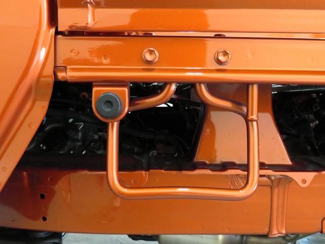 ジャンボエクストラ 元展示車 4WD 荷台作業照明 ゲートチェーン デフロック キーフリー 電動格納ミラー パワーウインドウ オートライト コーナーセンサー LEDヘッドライト・フォグランプ マニュアルエアコン(35枚目)