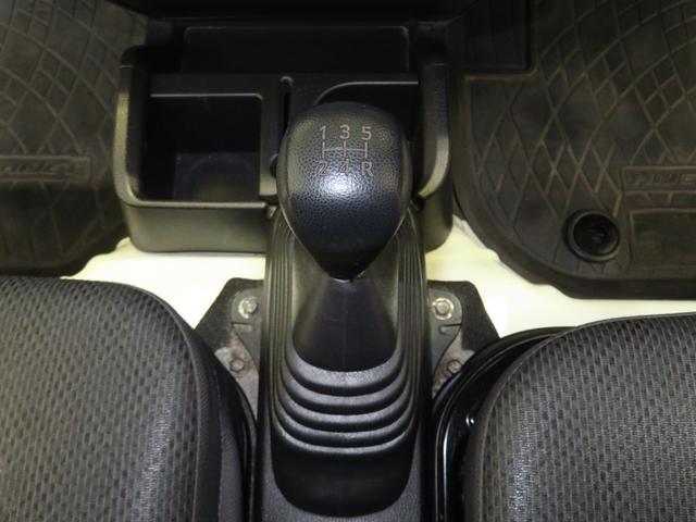 スタンダード 4WD 5MT 抗菌防臭施工 レベリング あゆみ板掛け キーレスエントリー パワーウィンドウ マニュアルエアコン 純正7型メモリーナビ 純正フロアマット アルミホイール Bluetooth対応 DVD再生 USB接続 ワンセグ(9枚目)