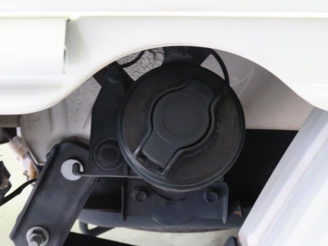 スタンダード 4WD 5MT 抗菌防臭施工 レベリング あゆみ板掛け キーレスエントリー パワーウィンドウ マニュアルエアコン 純正7型メモリーナビ 純正フロアマット アルミホイール Bluetooth対応 DVD再生 USB接続 ワンセグ(24枚目)