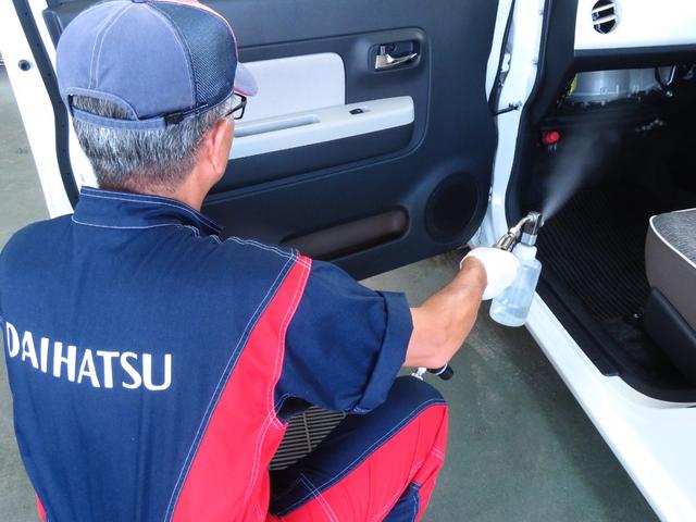 スタンダード 4WD 5MT 抗菌防臭施工 レベリング あゆみ板掛け キーレスエントリー パワーウィンドウ マニュアルエアコン 純正7型メモリーナビ 純正フロアマット アルミホイール Bluetooth対応 DVD再生 USB接続 ワンセグ(34枚目)