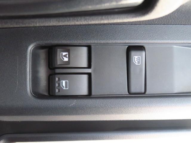 ハイゼットカーゴ ＤＸ　　　２ＷＤ　ＣＶＴ　マニュアルエアコン　１年間無料保証　元試乗車　キーレスキー　両側スライドドア　エコアイドル　ハイビームアシスト　オートライト　記録簿　レーンアシスト　ワンオーナー　ＡＢＳ　コーナーセンサー　パワーウィンドウ　レベリング　ＡＭ／ＦＭラジオ（14枚目）