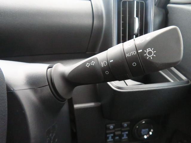 タント カスタムRS  届出済未使用車 バックカメラ 1年間無料保証 両側パワスライドドア ISTOP 元試乗車 地デジ BT対応 キーフリー LEDライト USBポート 9型ディスプレイオーディオ 電動パーキングブレーキ コーナーセンサー 運転席・助手席シートヒーター(12枚目)