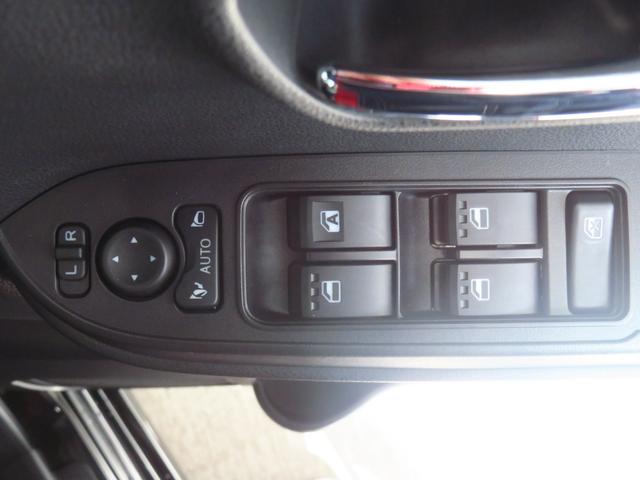 タント カスタムRS  届出済未使用車 バックカメラ 1年間無料保証 両側パワスライドドア ISTOP 元試乗車 地デジ BT対応 キーフリー LEDライト USBポート 9型ディスプレイオーディオ 電動パーキングブレーキ コーナーセンサー 運転席・助手席シートヒーター(14枚目)