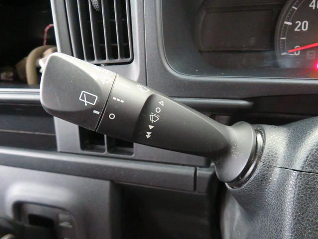 ハイゼットカーゴ クルーズSAIII      2WD 4AT 1年間無料保証 両側手動スライドドア 電動ミラー LEDライト Bカメラ エコアイドル ワンオーナー オートライト マニュアルエアコン キーレスエントリー パワーウィンドウ レベリング 純正フロアマット 記録簿(11枚目)