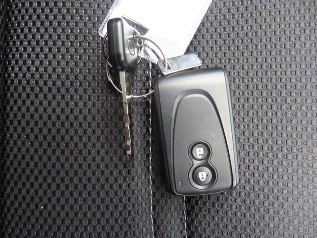 コペン ローブ 運転席・助手席シートヒーター 1年間無料保証 1オーナ 助手席エアバッグ ターボ車 キーフリー アルミ 運転席エアバック LED ABS 衝突安全ボディ オートライト 元試乗車 記録簿有 オートエアコン パワーウィンドウ アイドリングストップ(20枚目)