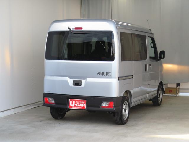 ハイゼットカーゴ ＤＸ　　　２ＷＤ　ＣＶＴ　キーレスエントリー　１年間無料保証　安全ボディ　展示車　エコアイドル　オートライト　記録簿　レーンアシスト　両席エアバッグ　ワンオーナー　ＡＢＳ　マニュアルエアコン　コーナーセンサー　パワーウィンドウ　レベリング　ＡＭ／ＦＭラジオ（4枚目）