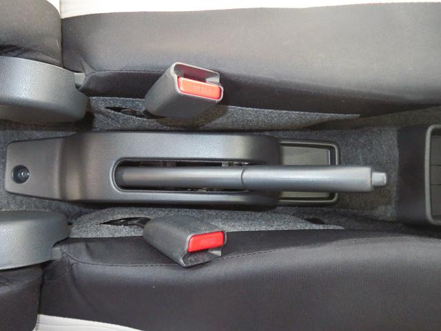 ミライース L SAIII マニュアルエアコン 1年間無料保証 元試乗車 リヤカメラ 1オーナ キ-レス Wエアバッグ レーンキープアシスト オートハイビーム ABS オートライト 衝突安全ボディ コーナーセンサー パワーウィンドウ アイドリングストップ(15枚目)