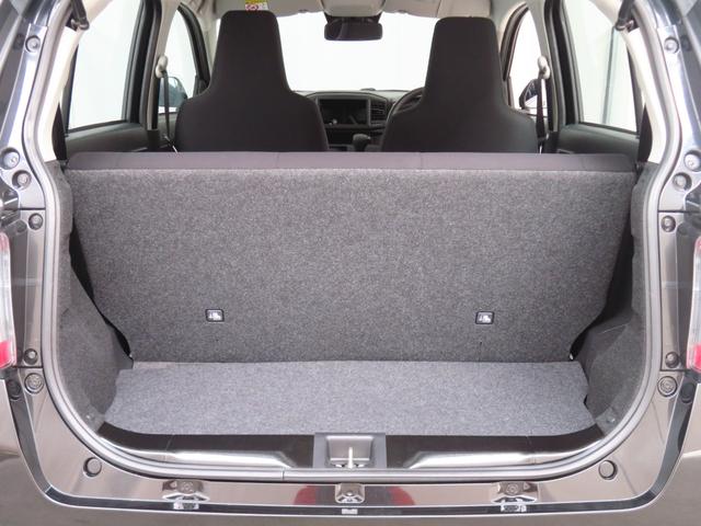 ４人乗車時のラゲッジルームです。