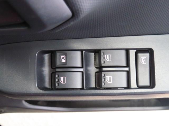 パワーウインドウ付いています。ラクラク開閉です。