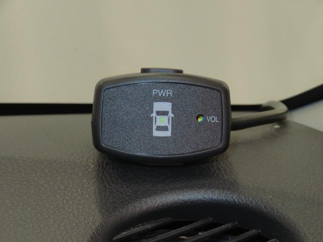 コーナーセンサーあります。ヒヤリの回避をサポートしてくれるので心強い味方です。