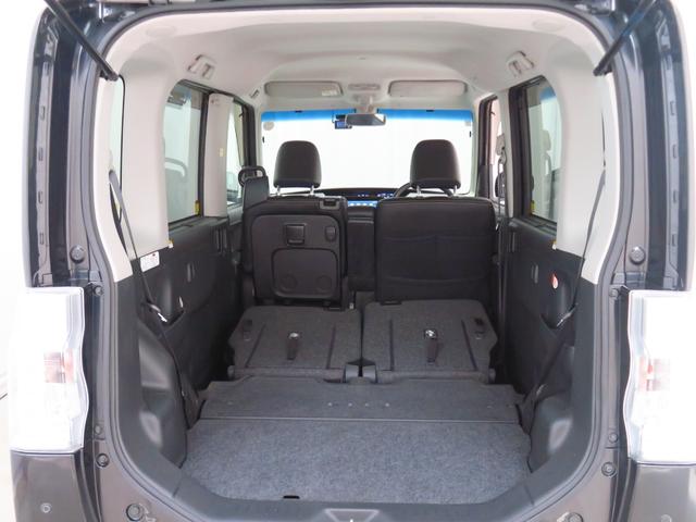 ２人乗車時のラゲッジルームです。