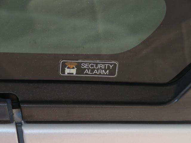 ムーヴ L SA 純正CDステレオ パワーウィンドウ 1年間無料保証 盗難防止アラーム キーレスキー 運転席・助手席エアバッグ ベンチシート Iストップ 衝突安全ボディ ABS 電動格納式ミラー 純正フロアマット マニュアルエアコン レベリング AM/FMラジオ(25枚目)