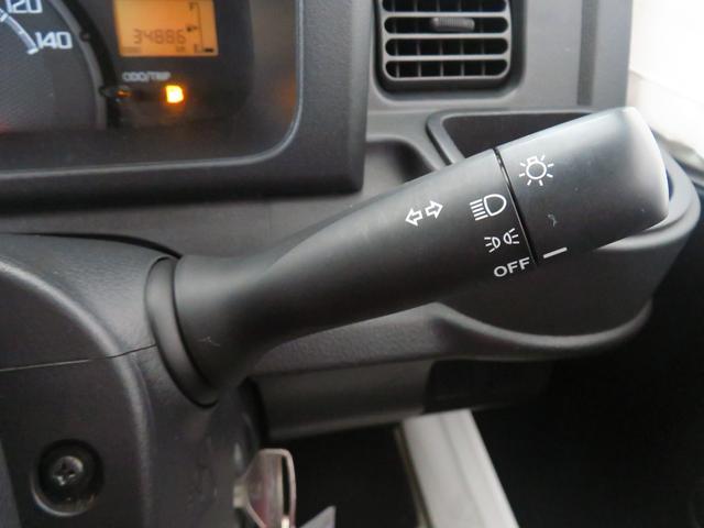 ハイゼットトラック スタンダード　　２ＷＤ　５ＭＴ　あゆみ板掛け　１年間無料保証　パワステ　マニュアルエアコン　運転席エアバック　衝突安全ボディ　ゲートプロテクター　レベリング　ＣＤ再生　ＡＭ／ＦＭラジオ　純正フロアマット（14枚目）