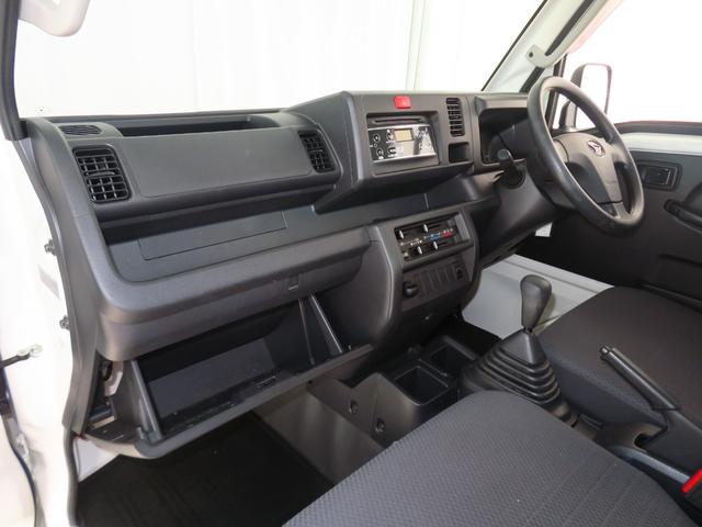 ハイゼットトラック スタンダード　　２ＷＤ　５ＭＴ　あゆみ板掛け　１年間無料保証　パワステ　マニュアルエアコン　運転席エアバック　衝突安全ボディ　ゲートプロテクター　レベリング　ＣＤ再生　ＡＭ／ＦＭラジオ　純正フロアマット（18枚目）