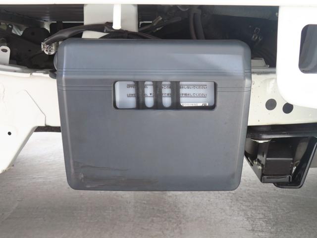 ハイゼットトラック スタンダード　　２ＷＤ　５ＭＴ　あゆみ板掛け　１年間無料保証　パワステ　マニュアルエアコン　運転席エアバック　衝突安全ボディ　ゲートプロテクター　レベリング　ＣＤ再生　ＡＭ／ＦＭラジオ　純正フロアマット（21枚目）