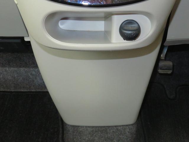 タント XリミテッドSAIII 純正7型ナビ ETC 1年間無料保証 ペダル踏み間違い抑制 衝突回避支援ブレーキ パノラマカメラ 前方用ドライブレコーダー キーフリー 運転席シートヒーター 両側パワースライドドア オートエアコン Bluetooth対応 USB接続(9枚目)