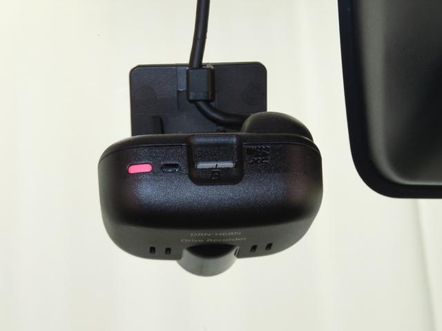 タント XリミテッドSAIII 純正7型ナビ ETC 1年間無料保証 ペダル踏み間違い抑制 衝突回避支援ブレーキ パノラマカメラ 前方用ドライブレコーダー キーフリー 運転席シートヒーター 両側パワースライドドア オートエアコン Bluetooth対応 USB接続(17枚目)