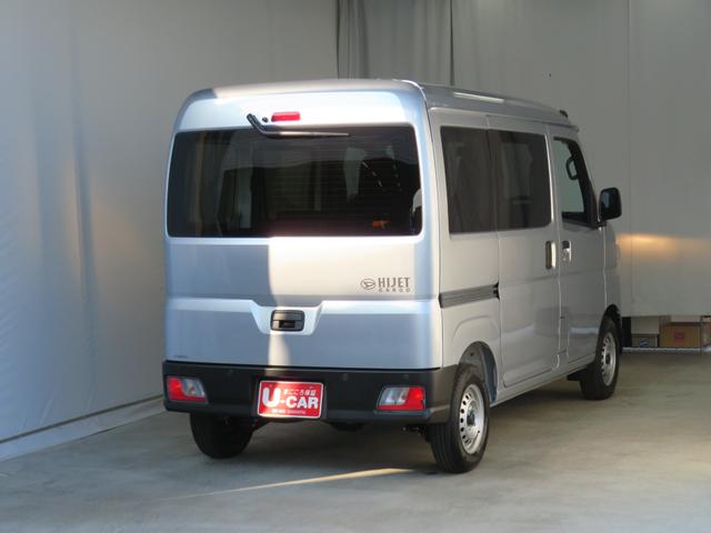 ハイゼットカーゴ DX 2WD CVT 届出済未使用車 1年間無料保証 コーナーセンサー 安全ボディ キーレスキー 両側スライドドア エコアイドル オートライト 記録簿 ワンオーナー ABS マニュアルエアコン パワーウィンドウ レベリング AM/FMラジオ(4枚目)