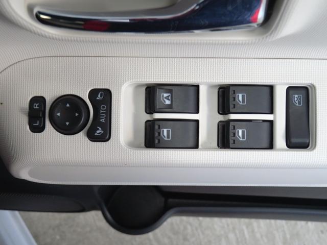 ムーヴキャンバス ストライプスＧ　　　７型ナビ　パノラマカメラ　１年間無料保証　ＢＬＵＥＴＯＯＴＨ　レンタカーアップ　コーナーセンサー　アイドルストップ　ＥＴＣ　ＵＳＢポート　ドライブレコーダー　運転席・助手席シートヒーター　地デジ　電動パーキングブレーキ　両側パワースライドドア（14枚目）