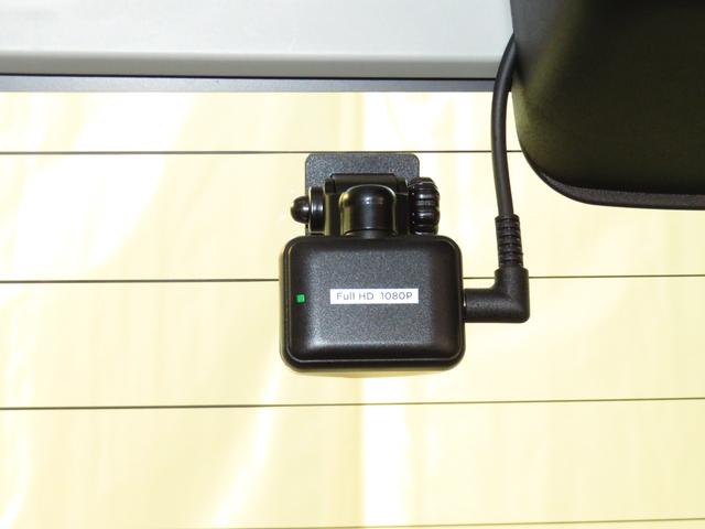 ムーヴキャンバス ストライプスＧ　　　７型ナビ　パノラマカメラ　１年間無料保証　ＢＬＵＥＴＯＯＴＨ　レンタカーアップ　コーナーセンサー　アイドルストップ　ＥＴＣ　ＵＳＢポート　ドライブレコーダー　運転席・助手席シートヒーター　地デジ　電動パーキングブレーキ　両側パワースライドドア（17枚目）