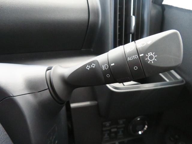 タント カスタムＸ　　純正９型ディスプレイオーディオ　１年間無料保証　衝突軽減ブレーキ　アイドリングストップ機能　Ｂカメラ　ＴＶ　ＬＥＤ　ワンオーナー　前席シートヒーター　電動格納ミラー　電動パーキングブレーキ　両側パワースライドドア　キーフリー　コーナーセンサー（12枚目）