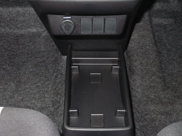 ミライース Ｘ　ＳＡＩＩＩ　　　　　　マニュアルエアコン　１年間無料保証　ペダル踏み間違い抑制　衝突回避支援ブレーキ　点検記録簿　１オーナー　キーレスキー　ＡＢＳ　エアバック　コーナーセンサー　パワーウィンドウ　アイドリングストップ　電動格納ミラー　ＬＥＤヘッドライト（9枚目）