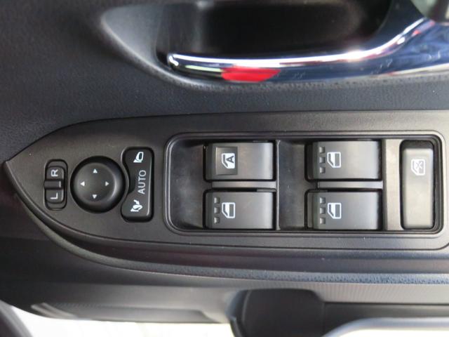 タント カスタムＲＳ　ｅｃｏＩＤＬＥ非装着車　ＥＴＣ　１年間無料保証　地デジ　ＢＴ対応　レンタカーアップ　ＵＳＢポート　ＤＶＤ　純正９型ナビ　パノラマカメラ　前後ドラレコ　両側パワースライドドア　電動パーキングブレーキ　運転席・助手席シートヒーター　コーナーセンサー（14枚目）