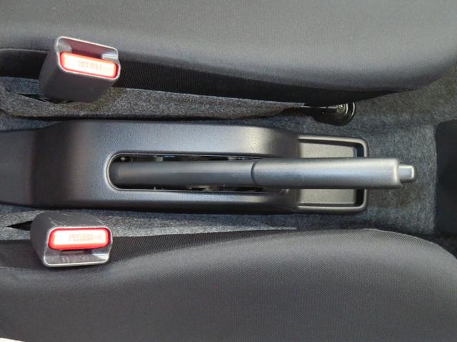 ミライース Ｘ　ＳＡＩＩＩ　　　　　マニュアルエアコン　１年間無料保証　盗難防止アラーム　試乗車ＵＰ　衝突回避支援ブレーキ機能　コーナーセンサー　電格ミラ　レーンキープアシスト　運転席助手席エアバック　点検記録簿付　１オーナー　ＬＥＤライト　キーレスキー　パワーウィンドウ（10枚目）