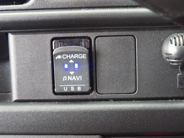 ハイゼットカーゴ クルーズＳＡＩＩＩ　　２ＷＤ　４ＡＴ　ＥＴＣ　１年間無料保証　ＢＴ接続　電動ミラー　車線逸脱警告　フルセグ　ＬＥＤライト　Ｂカメラ　ワンオーナー　オートライト　純正７型ナビ　前後ドラレコ　キーレスエントリー　マニュアルエアコン　レベリング　パワーウィンドウ（21枚目）