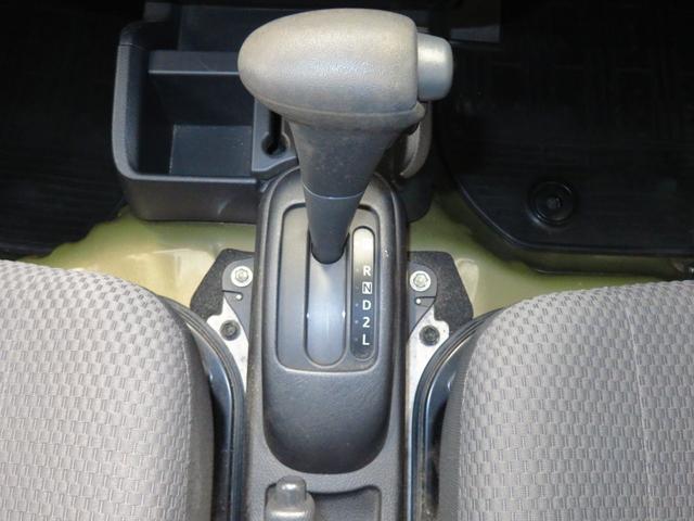 ハイゼットトラック ジャンボ　４ＷＤ　４ＡＴ　ゲートプロテクター　１年間無料保証　記録簿　キーレスキー　ワンオーナー　荷台作業照明　ゲートチェーン　あゆみ板掛け　レベリング　マニュアルエアコン　パワーウィンドウ　ＣＤ再生　純正フロアマット（10枚目）