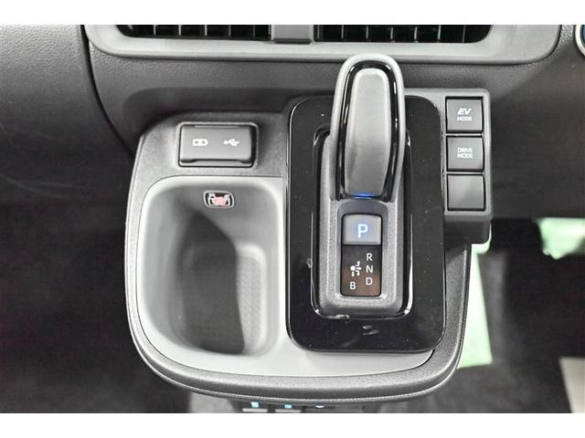 シエンタ ハイブリッドＺ　ＴＳＳ　ワンオーナ　エアバック　アルミ　キーレスエントリー　ナビＴＶ　イモビライザー　整備記録簿　バックモニター　ＬＥＤヘッドライト　ＥＴＣ車載器　横滑り防止　スマートキー　オートエアコン　ＷＳＲＳ（7枚目）