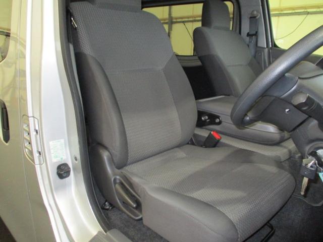 NV350キャラバンバン ロングDX 5速ミッション 禁煙車 ワンオーナー エマージェンシーブレーキ 衝突軽減ブレーキ 5ドア プライバシーガラス付き キーレス ヘッドライトレベライザー(8枚目)