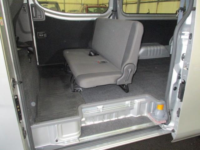 NV350キャラバンバン ロングDX 5速ミッション 禁煙車 ワンオーナー エマージェンシーブレーキ 衝突軽減ブレーキ 5ドア プライバシーガラス付き キーレス ヘッドライトレベライザー(13枚目)