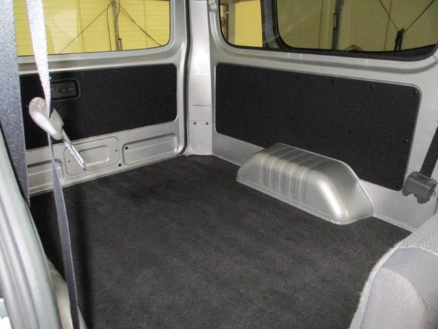 NV350キャラバンバン ロングDX 5速ミッション 禁煙車 ワンオーナー エマージェンシーブレーキ 衝突軽減ブレーキ 5ドア プライバシーガラス付き キーレス ヘッドライトレベライザー(15枚目)