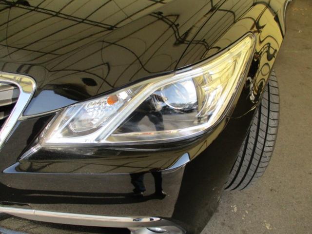 �w�b�h���C�g�̉��΂݂������Y��ł���