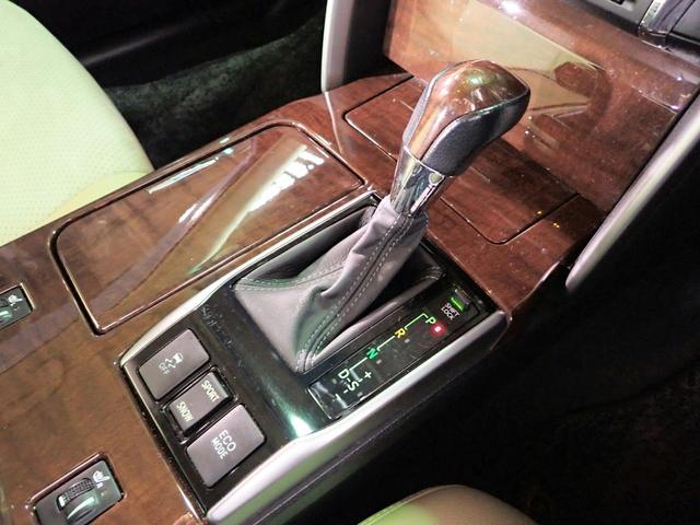 マークＸ プレミアム　純正ＳＤナビ　ＣＤ・ＤＶＤ再生　フルセグＴＶ　Ｂｌｕｅｔｏｏｔｈ接続　バックカメラ　インテリキー　ＥＴＣ　ＨＩＤ　クルーズコントロール　パワーシート　シートヒーター　純正ＡＷ　タイミングチェーン（6枚目）